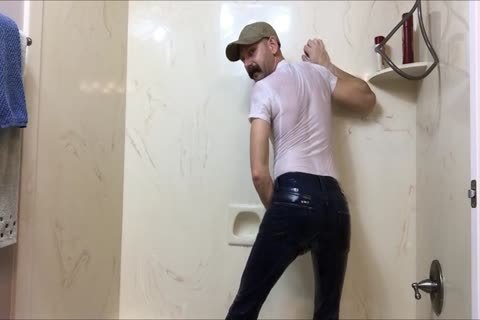 Had A Great chap On Here Send Me All The Gear And Wanted To watch Me get nasty In It.  I Had fun Making This And Hope u have a fun It.