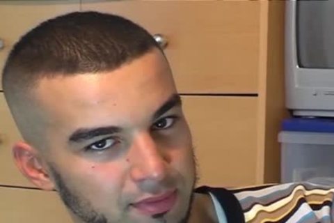 Full clip: Arab man receives Wanked His biggest dick By A man !