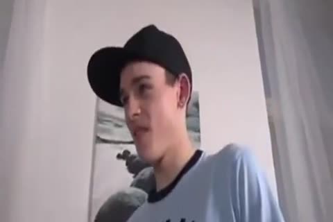 Skaterboys bare three-some