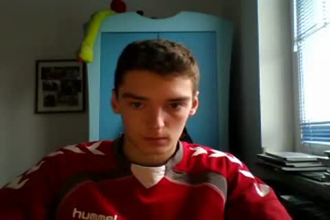 Croatian cute muscular lad Cums,Great Bubble pooper,delicious jock