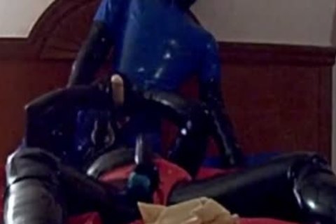 Latex shlong Worship Gasmask