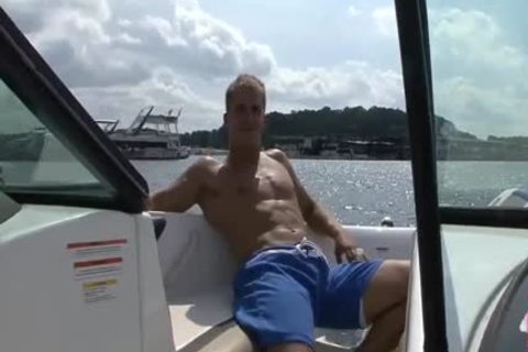 Brandon Lewis hammering In Public