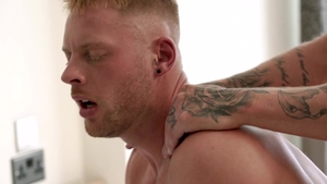 FalconStudios.com: Friend Andro Maas sensual kissing