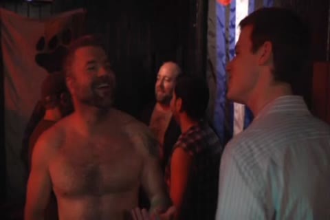 daddy man's Choice: BearCity (2010)