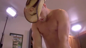 Maskurbate: Beautiful Mike gets a buzz out of real fucking