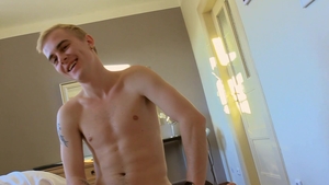 Czech Hunter: Czech amateur rushes cumshot