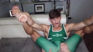 Wrestler Selfsuck In Singlet